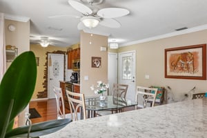 Guido Ave-S1709-013.jpg