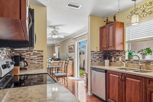 Guido Ave-S1709-018.jpg