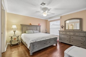 Guido Ave-S1709-021.jpg