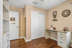 Guido Ave-S1709-028.jpg