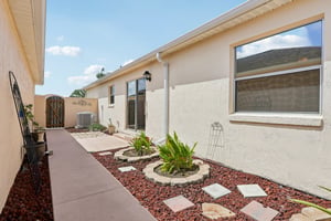 Guido Ave-S1709-032.jpg