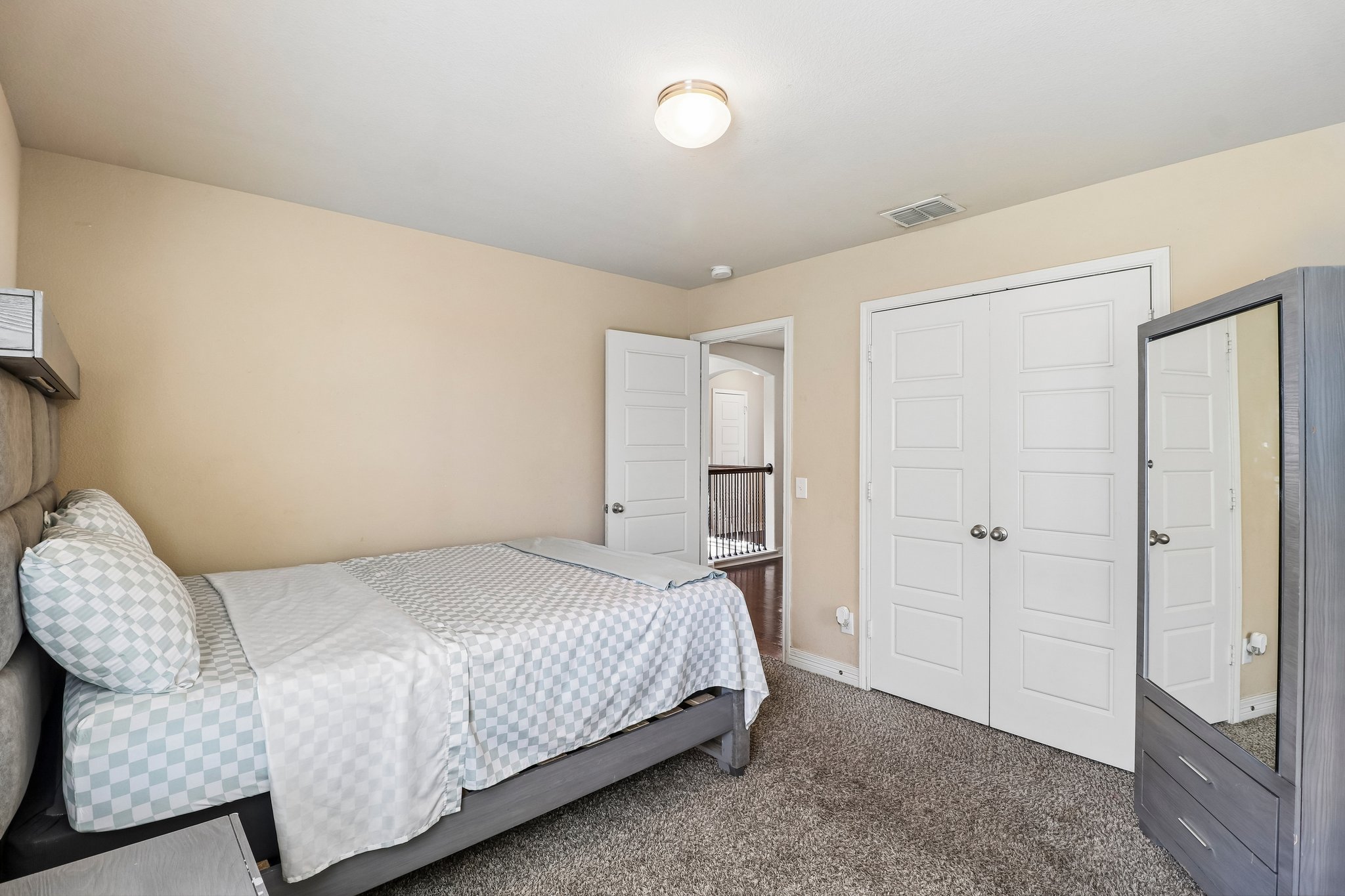 Highland Pl-S1106-025.jpg
