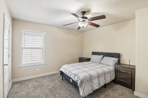 Highland Pl-S1106-026.jpg