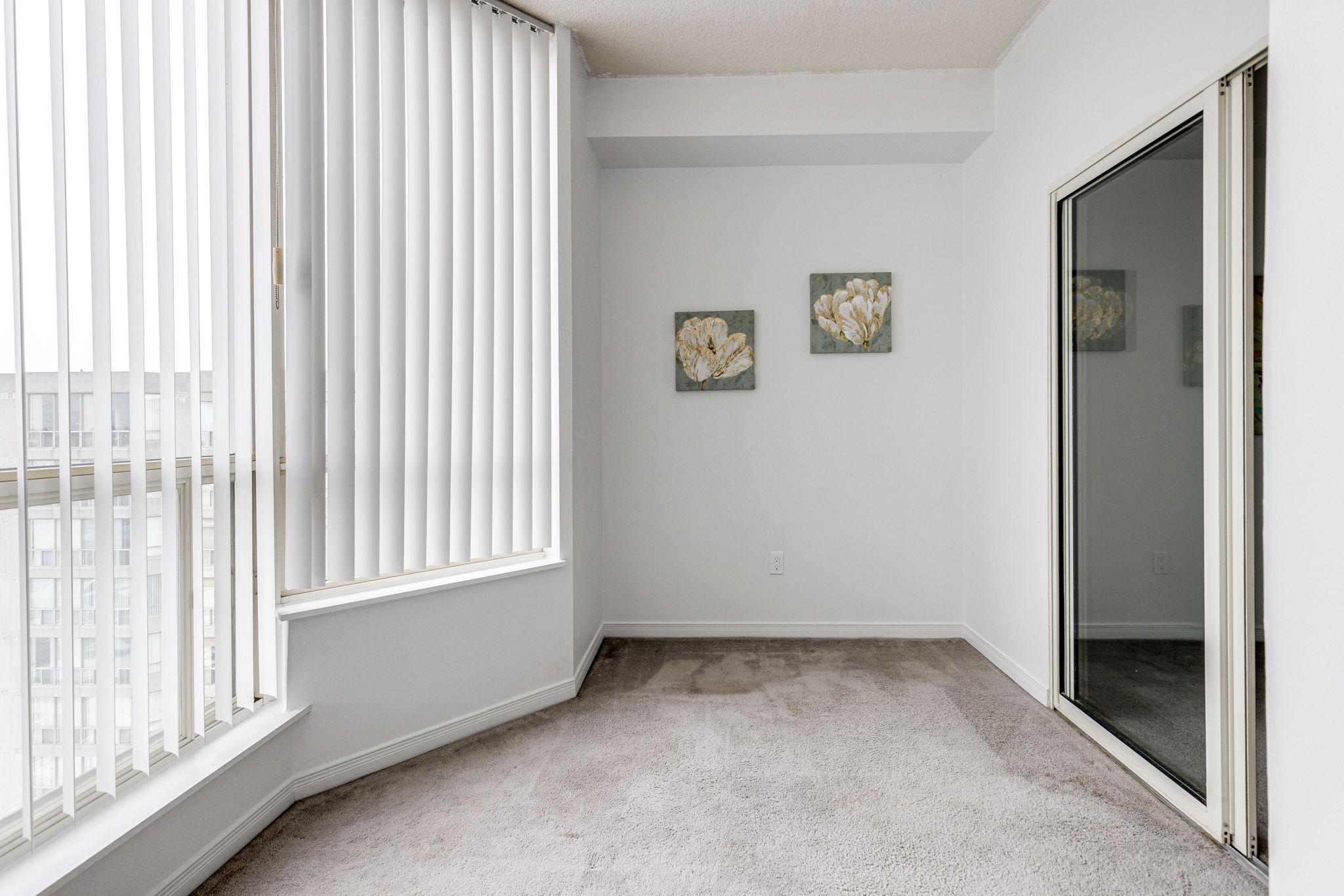 Richmond Hill property showcase — delivered property photograph 12