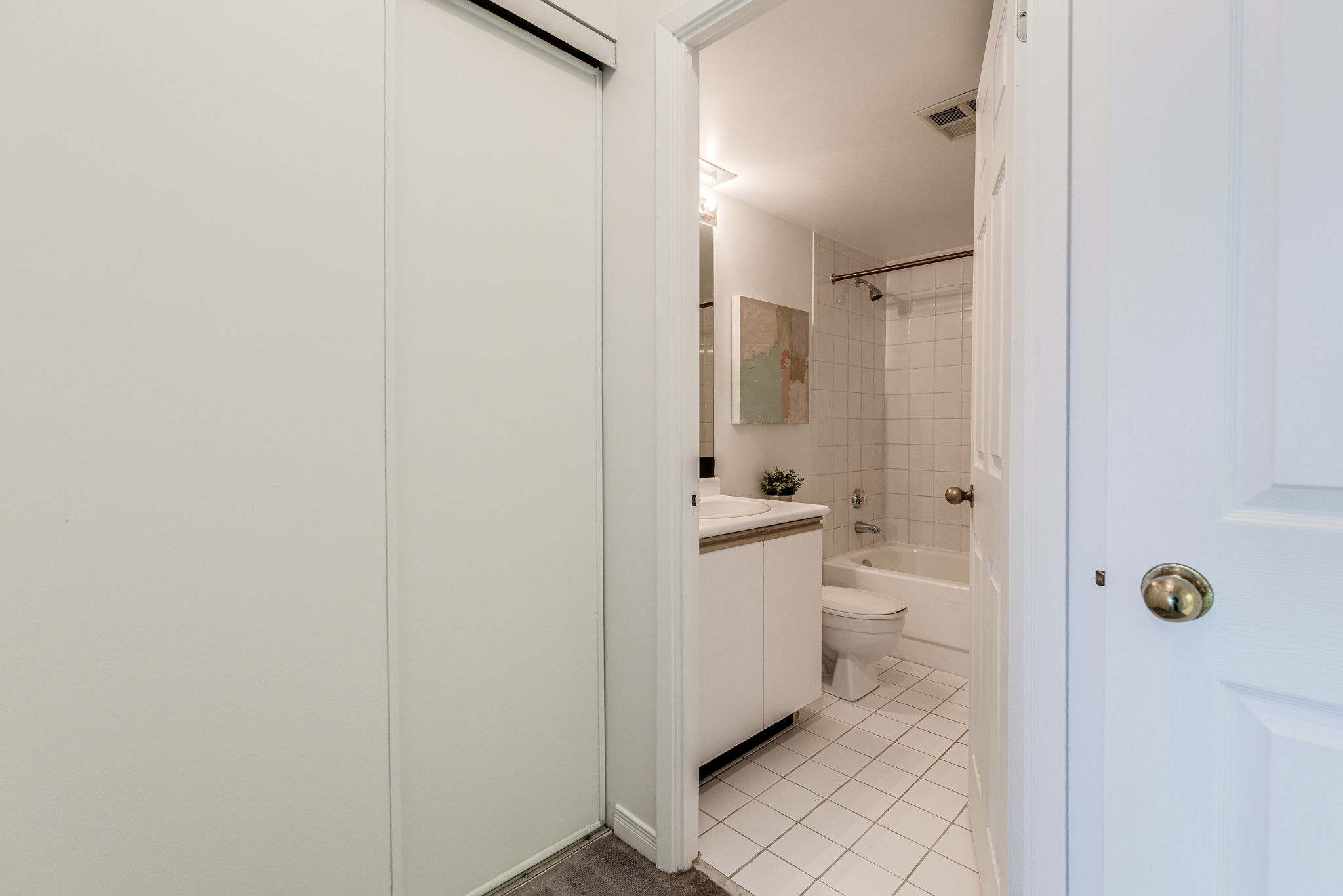Richmond Hill property showcase — delivered property photograph 17