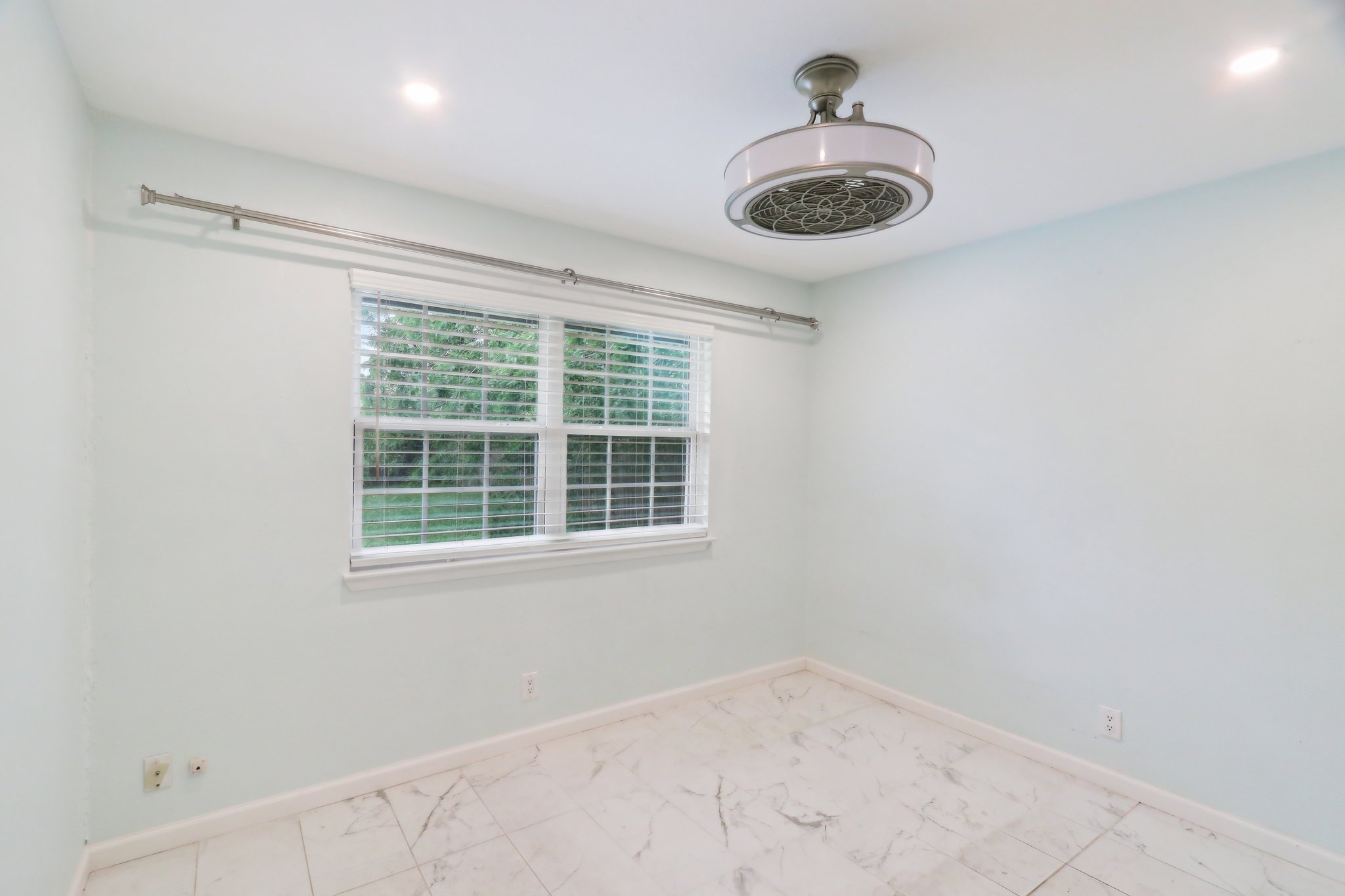 Northwood Dr-0905-036.jpg