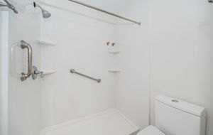 Master Bathroom1b