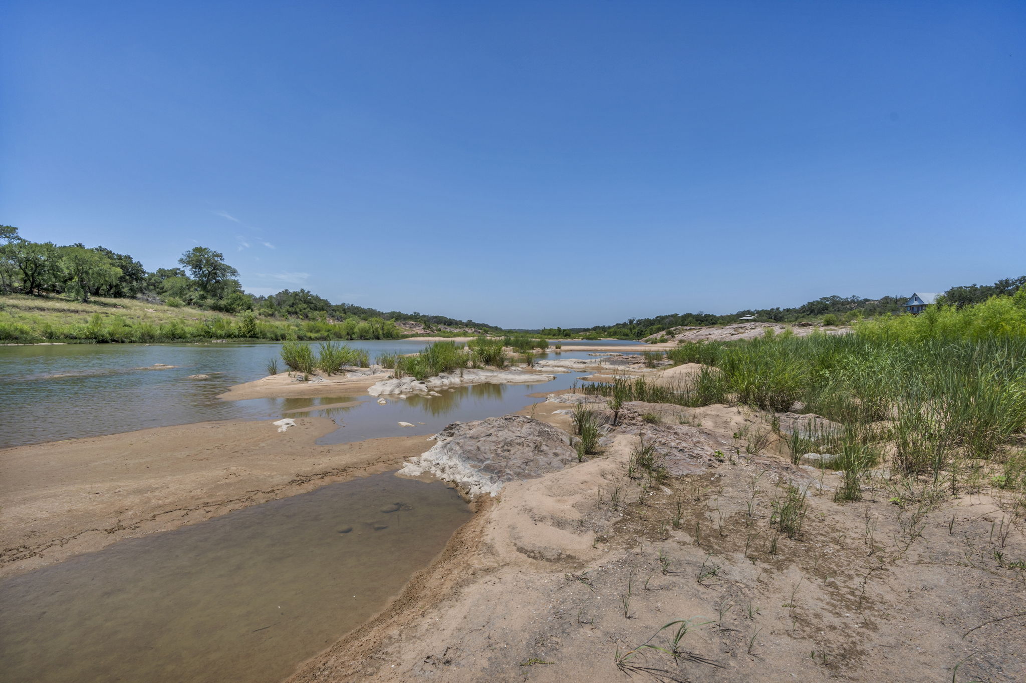 imagine a day on the river edge here!