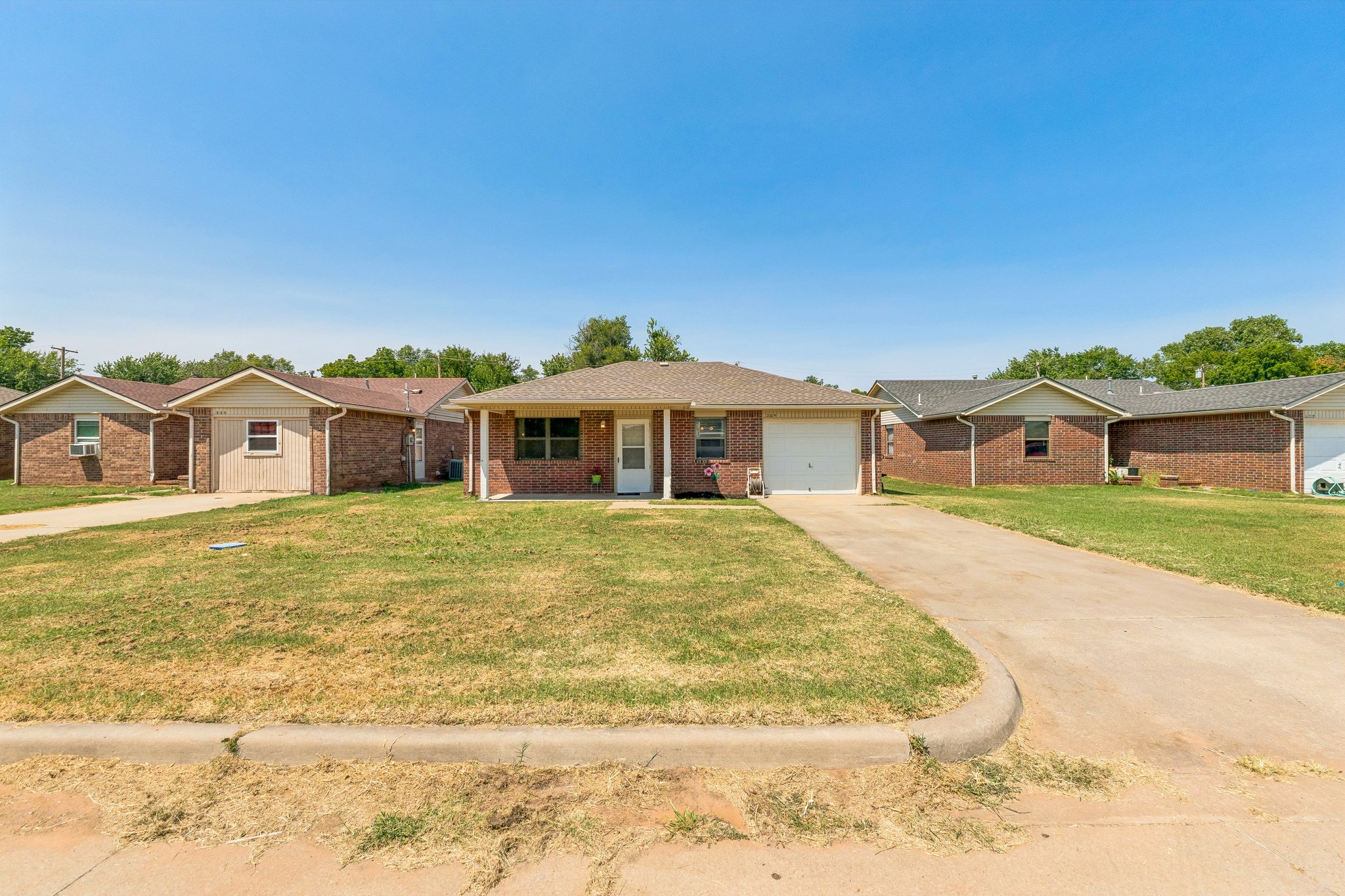 309 W Garrett St_001 (2).jpg