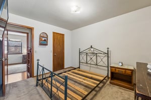 309 W Garrett St_026.jpg