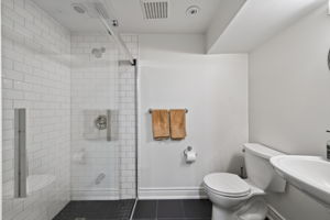  Photo 34
