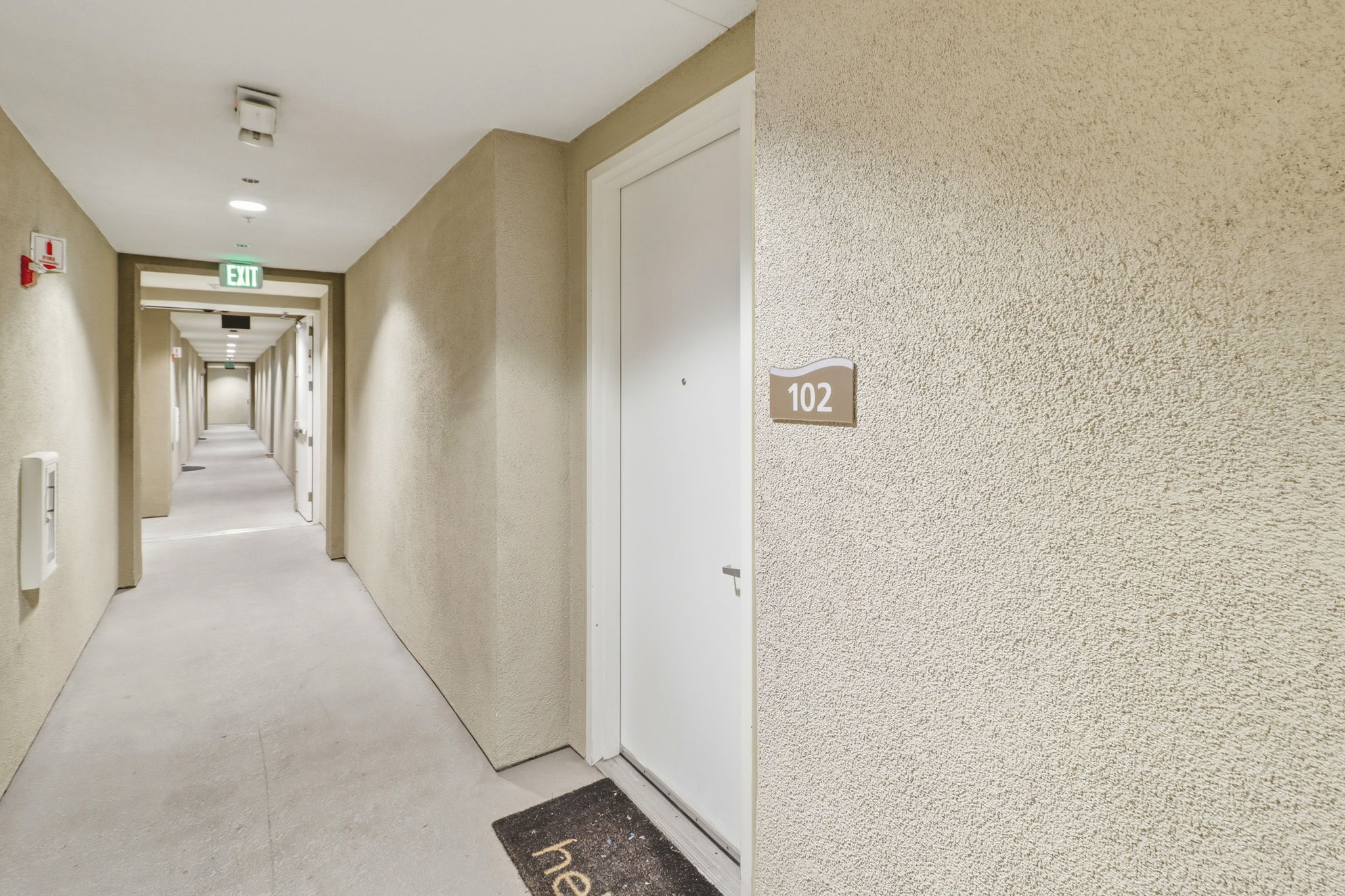 014_f8_3090 Glascock St 