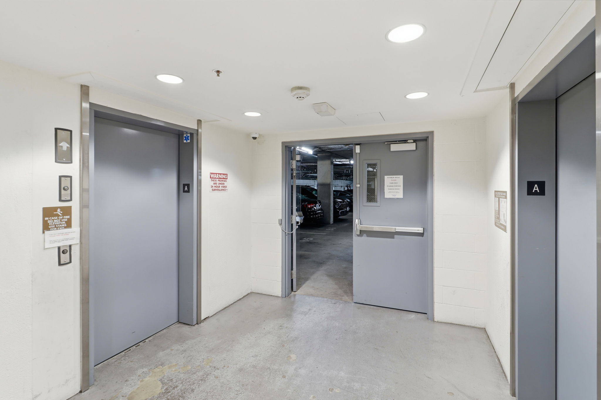 040_f8_3090 Glascock St 