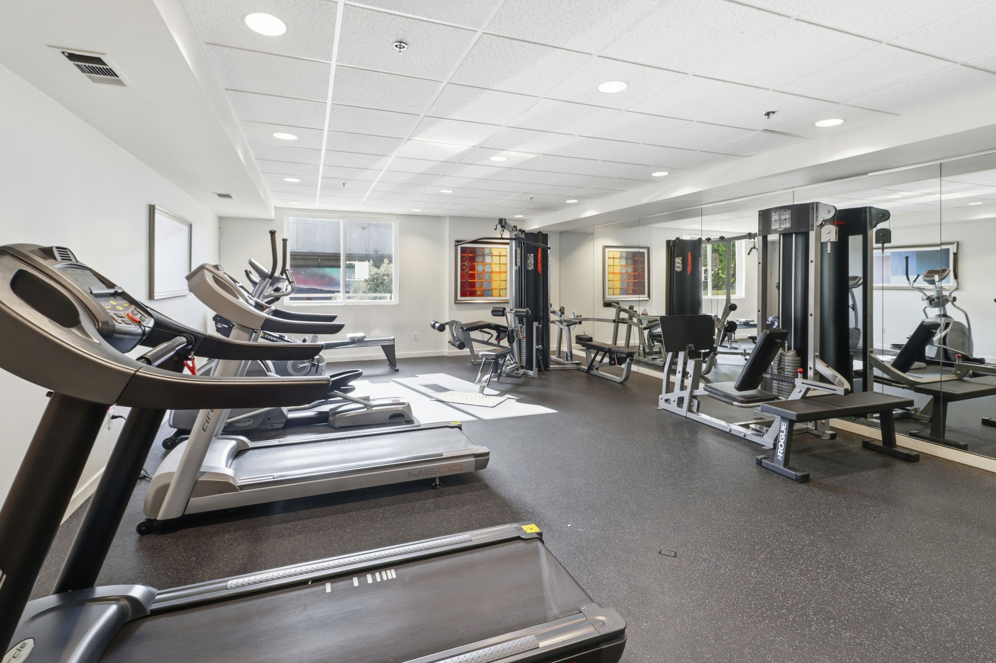 046_f8_3090 Glascock St 