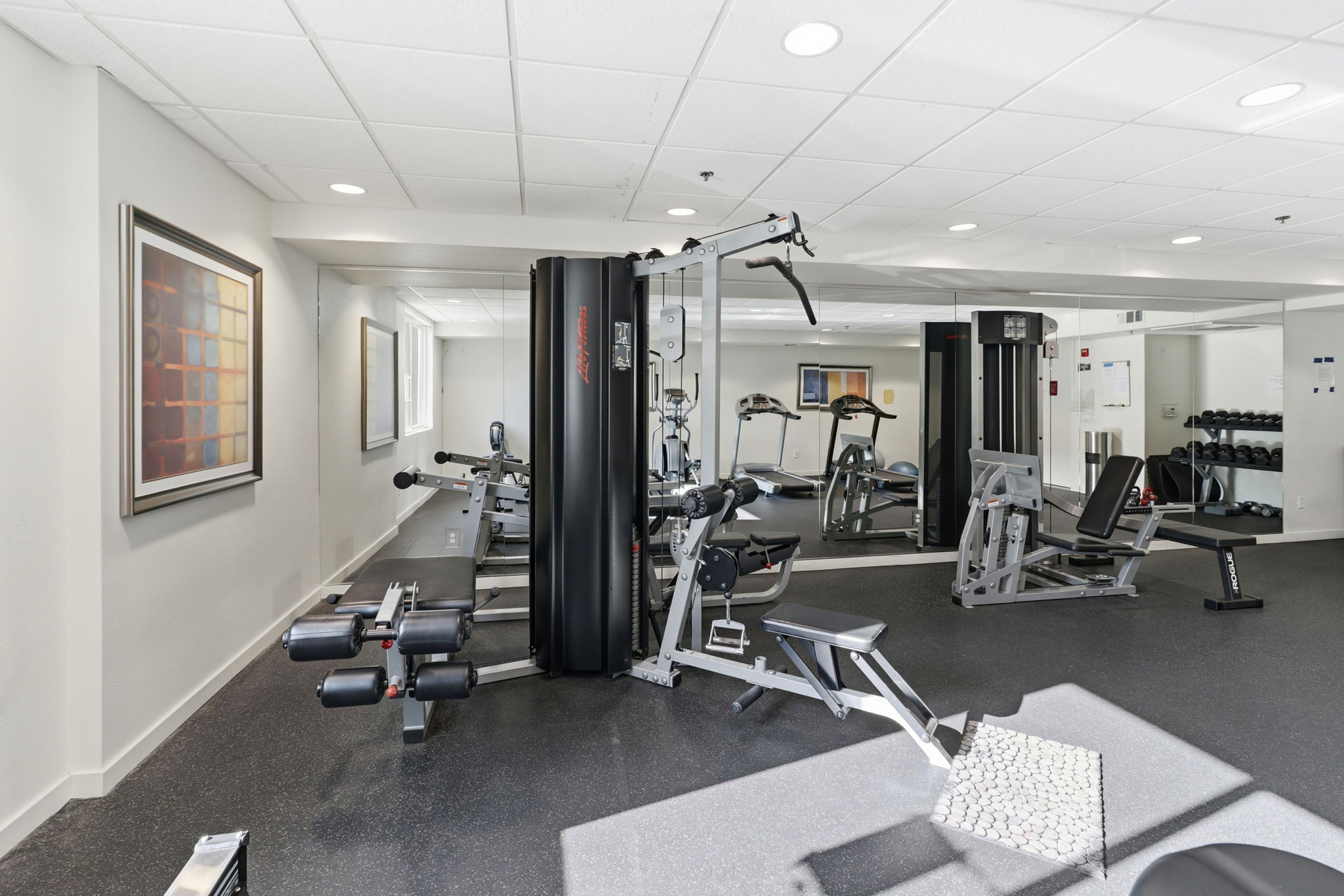 048_f8_3090 Glascock St 