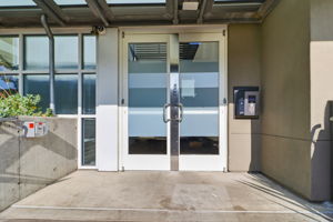 008_f8_3090 Glascock St 