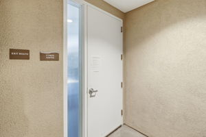 012_f8_3090 Glascock St 