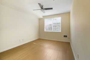 026_f8_3090 Glascock St 