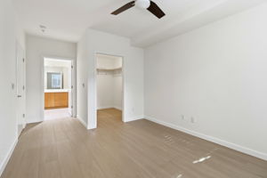 029_f8_3090 Glascock St 