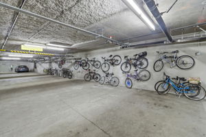 042_f8_3090 Glascock St 