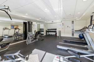 045_f8_3090 Glascock St 