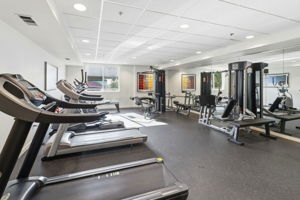 046_f8_3090 Glascock St 