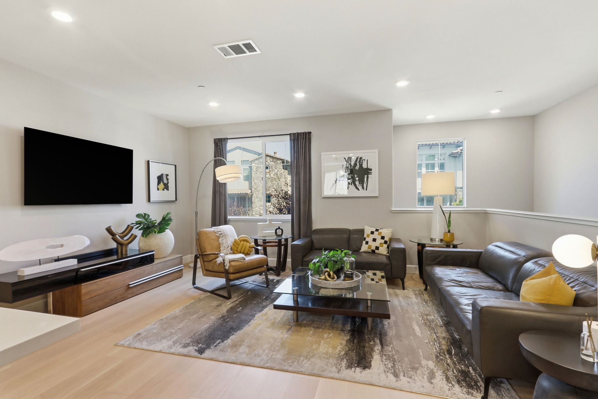 009_F8_3091 Lina St 4
