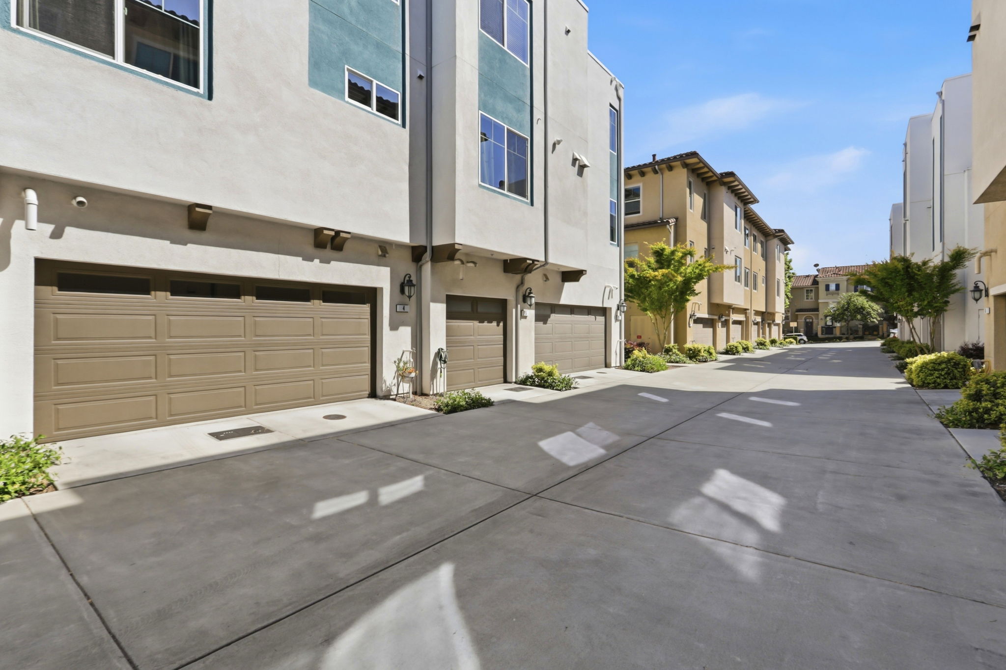 052_F8_3091 Lina St 4