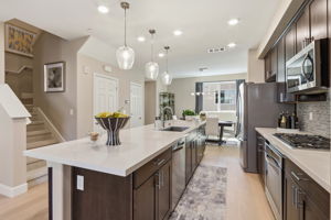 013_F8_3091 Lina St 4
