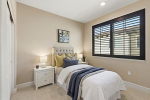 023_F8_3091 Lina St 4