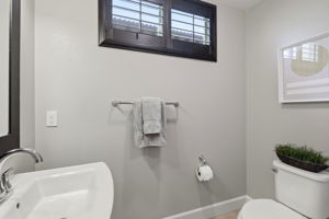 033_F8_3091 Lina St 4