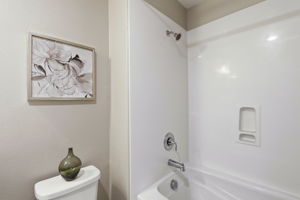 036_F8_3091 Lina St 4