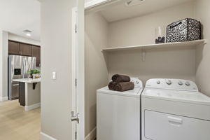 043_F8_3091 Lina St 4