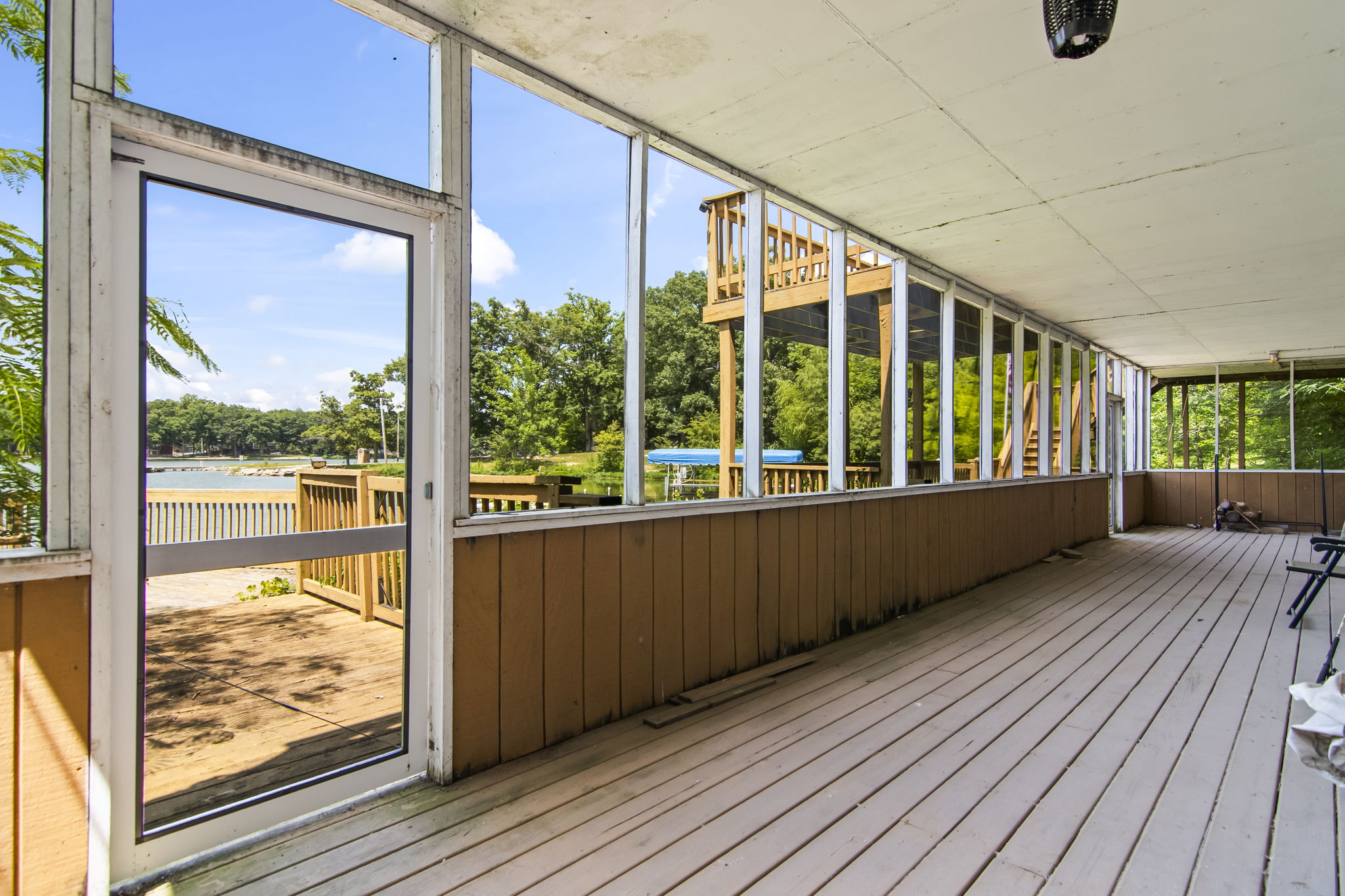 Screened-in Porch