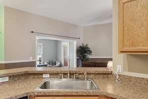 Branchville Dr-S0108-015.jpg