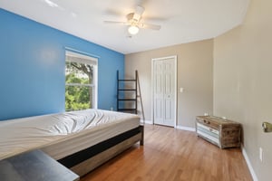 Branchville Dr-S0108-028.jpg