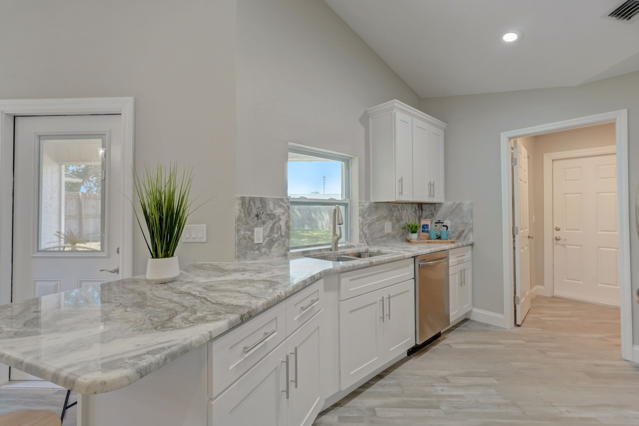 Hidden Hills Dr-013