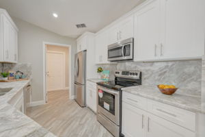 Hidden Hills Dr-016