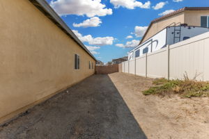  Photo 43