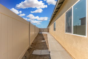  Photo 47