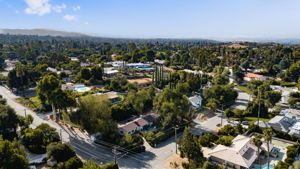  Photo 52