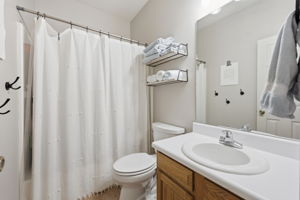  Photo 48
