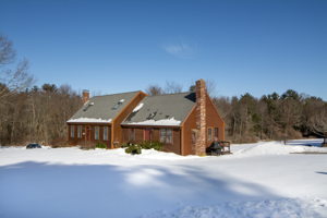 31 Packet Landing, Pembroke, MA 02359, USA Photo 8