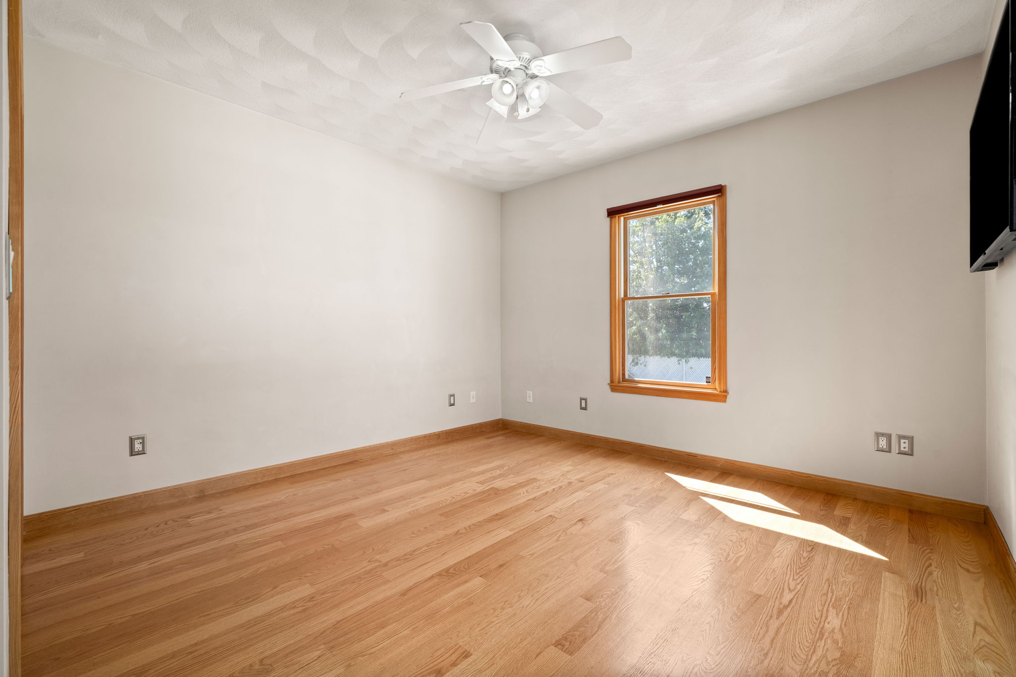 31 Bates St, Danvers, MA 01923, USA Photo 10