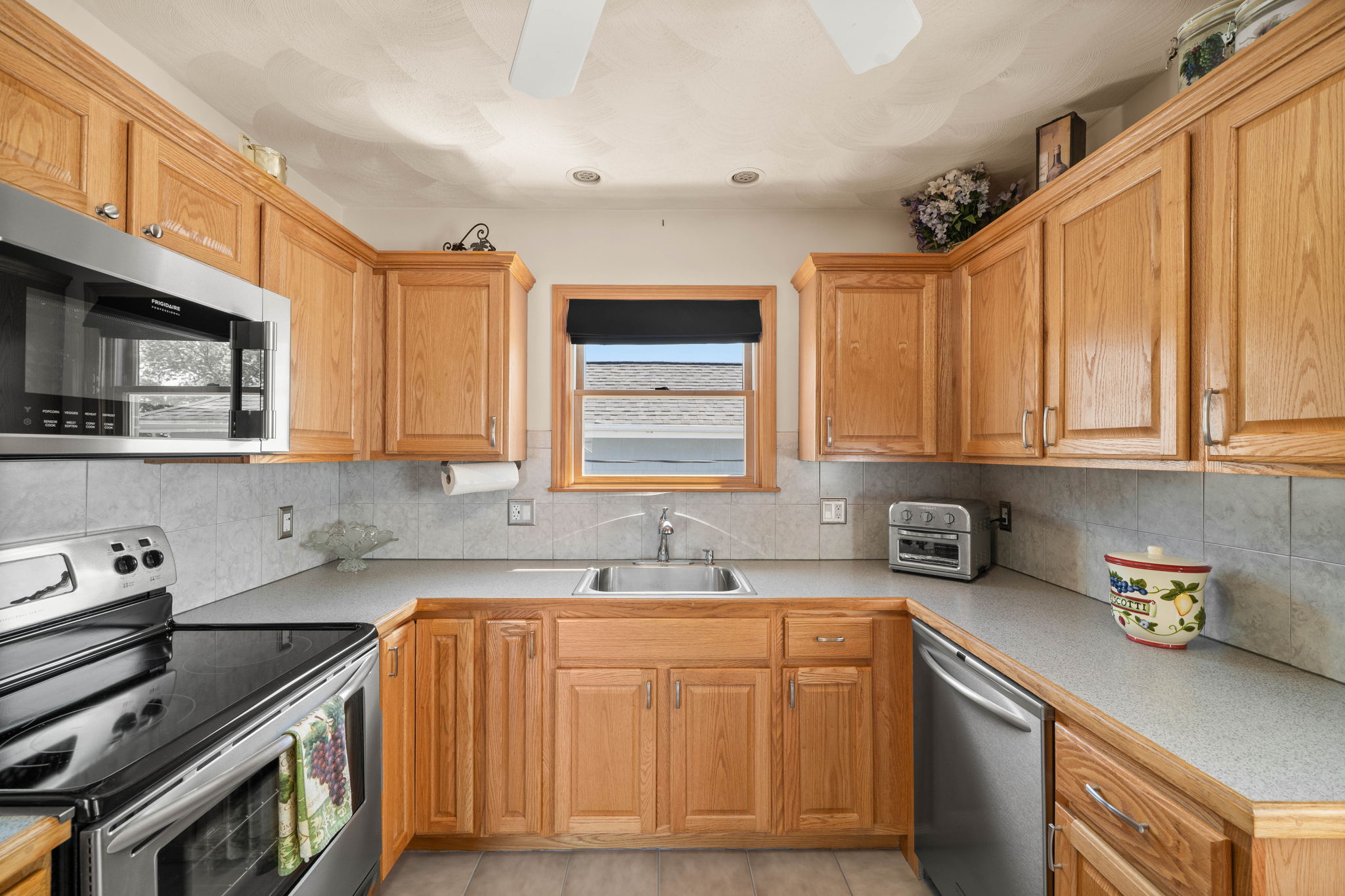 31 Bates St, Danvers, MA 01923, USA Photo 36