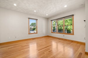 31 Bates St, Danvers, MA 01923, USA Photo 4