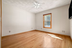 31 Bates St, Danvers, MA 01923, USA Photo 9