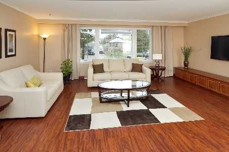 31 Danby Ave Toronto, ON M3H 2J2
