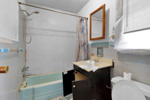 31 Foster - Bath 1st FL