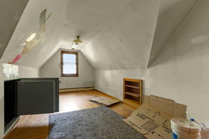 31 Foster - 2nd Floor Loft/Landing
